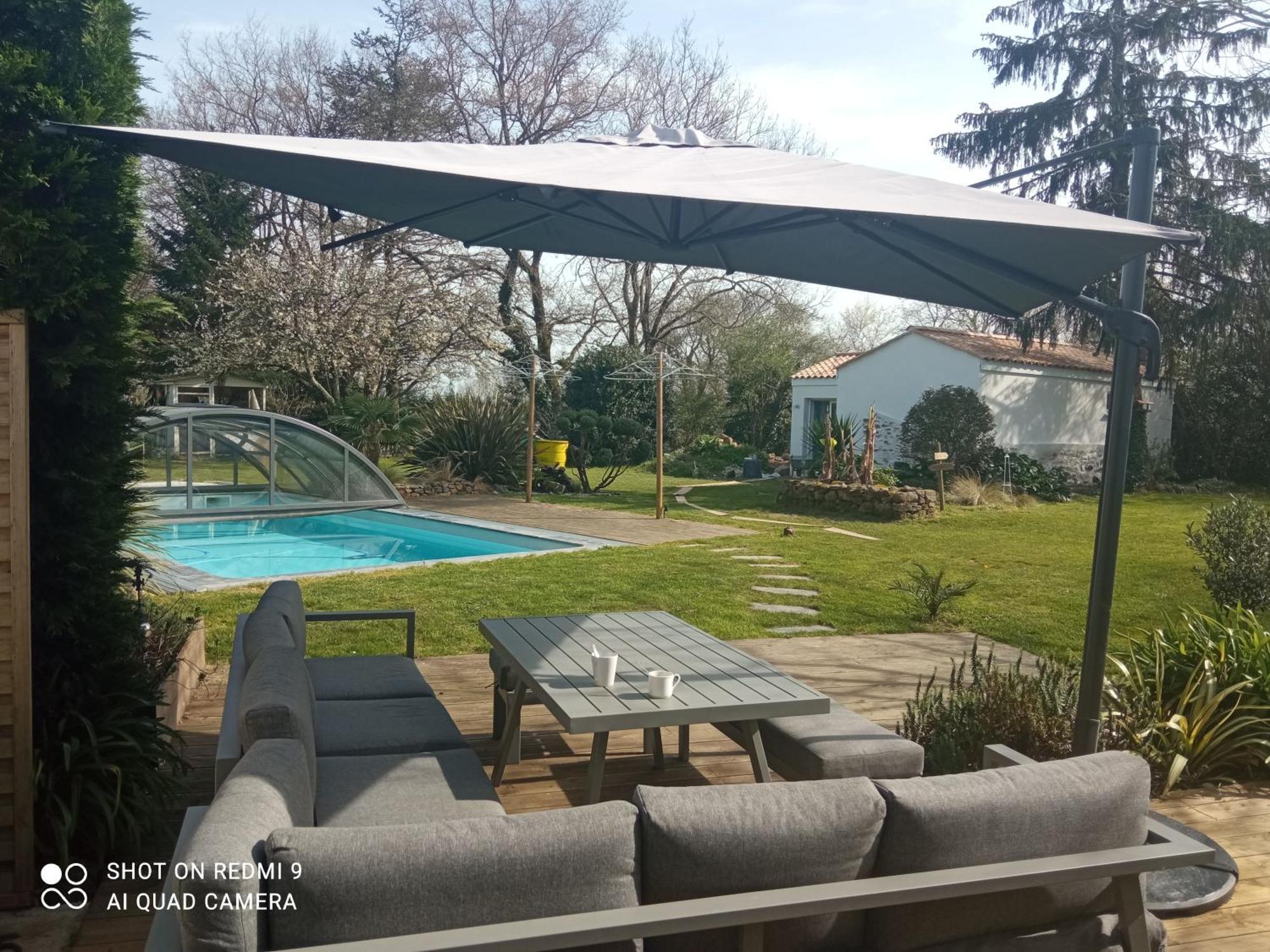 Mas Des Vignes Piscine Chauffee Bed & Breakfast Le Champ-Saint-Pere Bagian luar foto